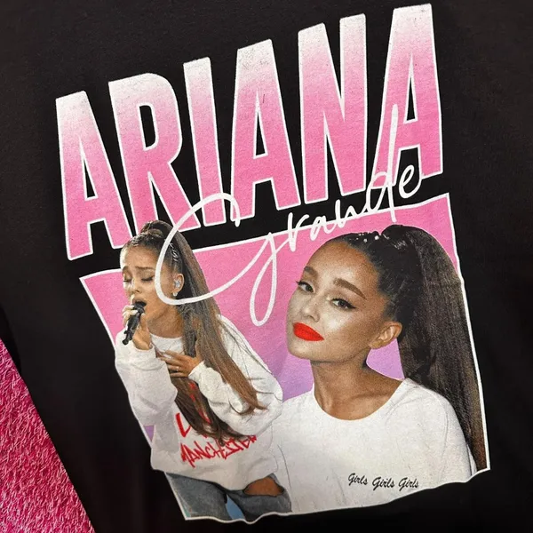 Ariana Grande Music Tshirt size Medium - Image 4