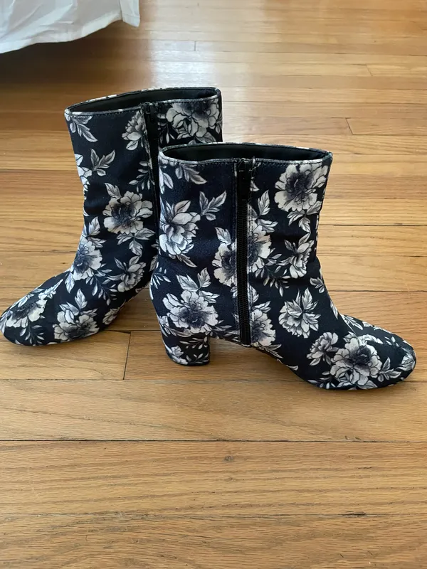 Velvet Floral Navy Booties - Image 3