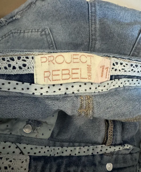 Project E Distressed Light Blue Denim Cutoff Shorts Size 10 - Image 4