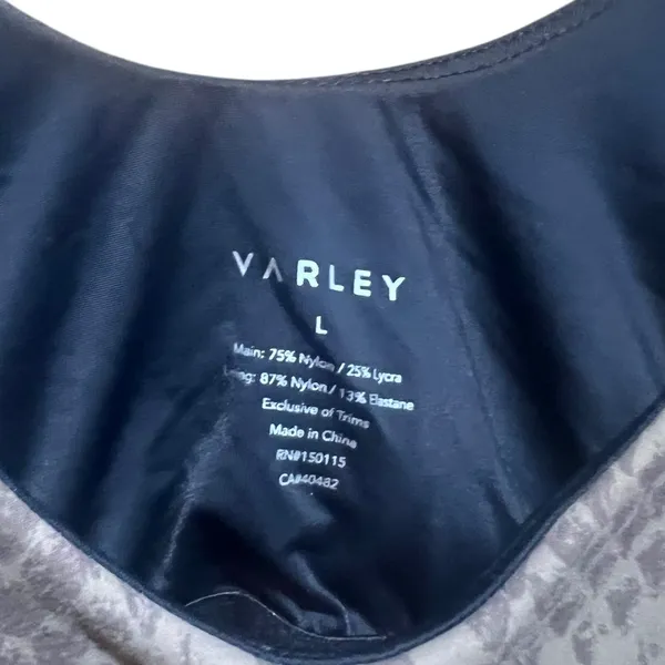 Varley Let's Go Walker Sports Bra Snake.Print Size Large - Image 4