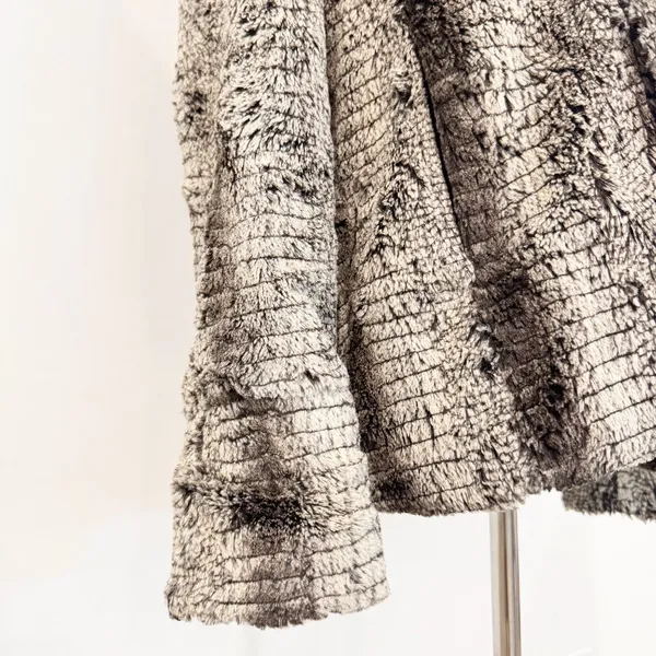 Alice and Olivia Leana Jacket Size XS Faux Fur Shawl Collar Mob‎ Wife Cozy Glam - Image 3