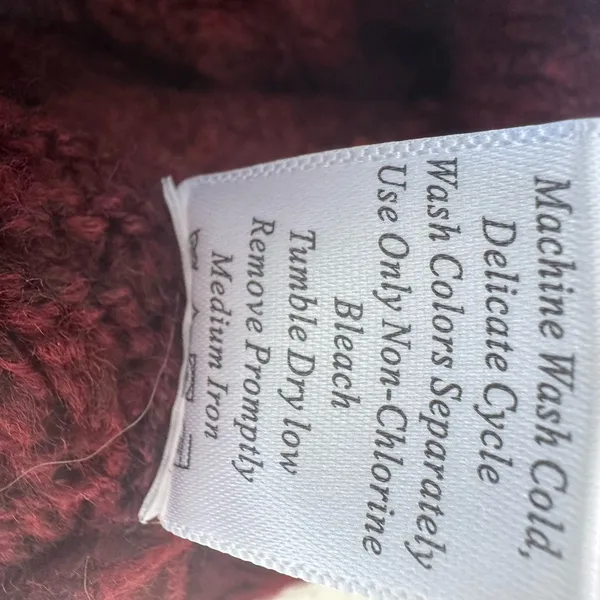 Pink lily extra large maroon Cable net oversized sweater - Image 4