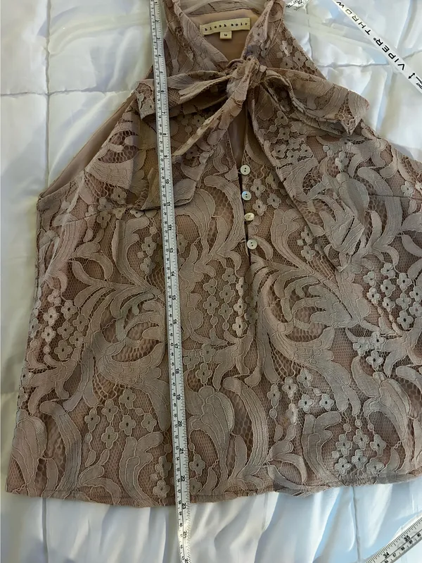 Francesca’s blush pink lace bow blouse - Image 2