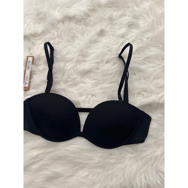 SKIMS Black Push-Up Strap Bra - Image 4