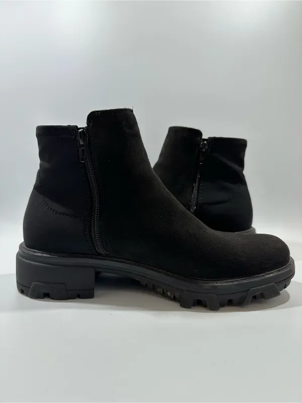 Unisa Black Faux Suede Chelsea Combat Lug Sole Ankle Boots Stretch Sz 9 M Goth - Image 3