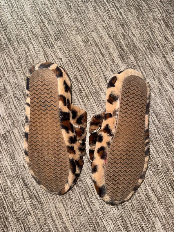 Cheetah slippers Brown Size 6 - Image 3
