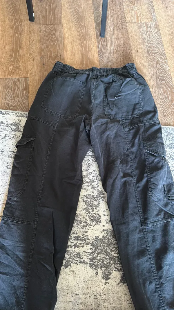 Aeropostale Cargo Pants - Image 3