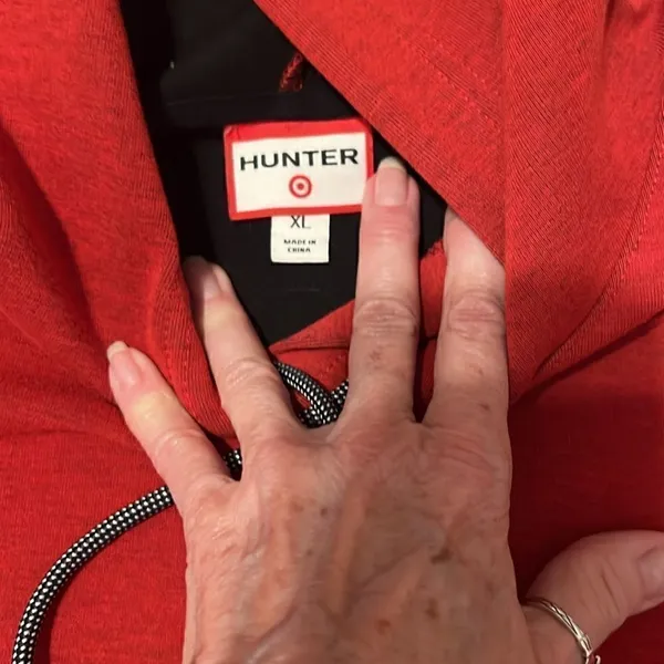 Hunter Target szXL red with black and white trim drawstring neck hoodie EUC Size XL - Image 3