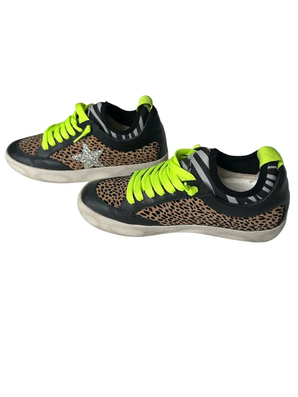 Gianni Bini Kaekko Glitter Star Leopard Print Sneakers - Image 5