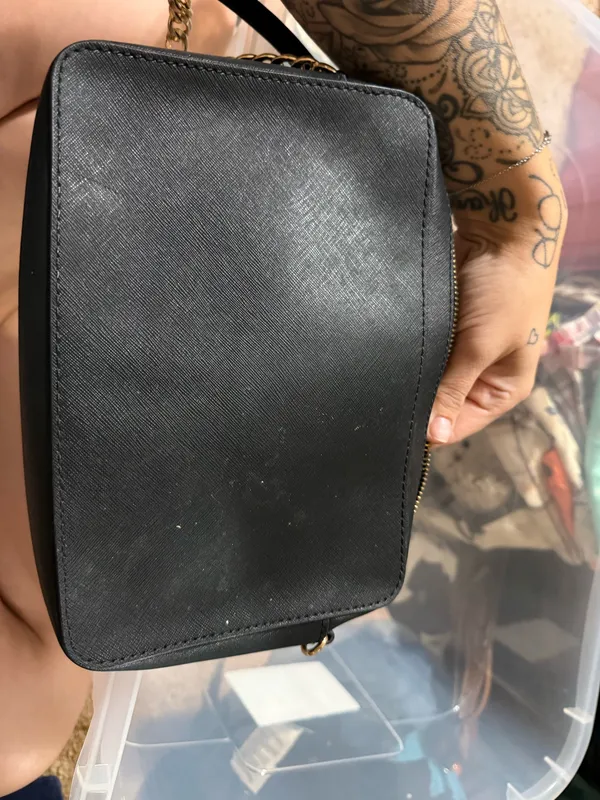Michael Kors Crossbody Black - Image 2
