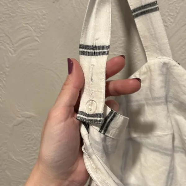Abercrombie & Fitch White and Black Check Cutout Romper Size 2 - Image 8