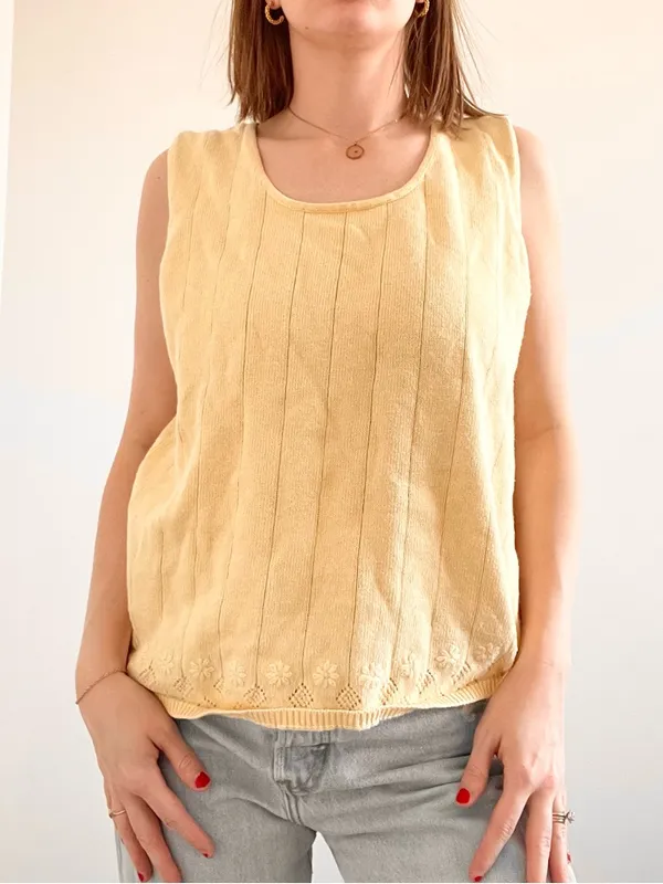 Vintage Butter Yellow Embroidered Flower Sleeveless Knit Top - Image 4