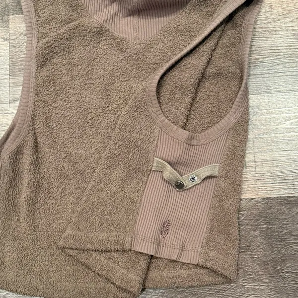 Free People Movement Brown Fuzzy Hooded Pullover Sleeveless Top Size Large Boho - Image 4