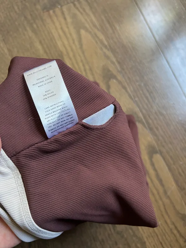 Wilo The Label athletic crop top 1/2 zip sports bra size small - Image 7