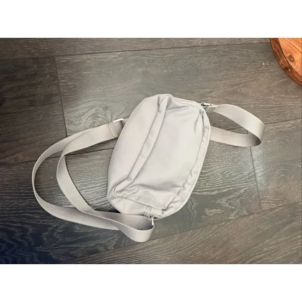 Lululemon Women’s Light Gray Fanny Waist Bag - Image 4