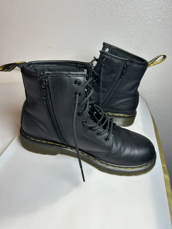 Doc Dr Martens 14045 Vegan Felix Combat Lace Up Women's Size 4Boots - Image 4