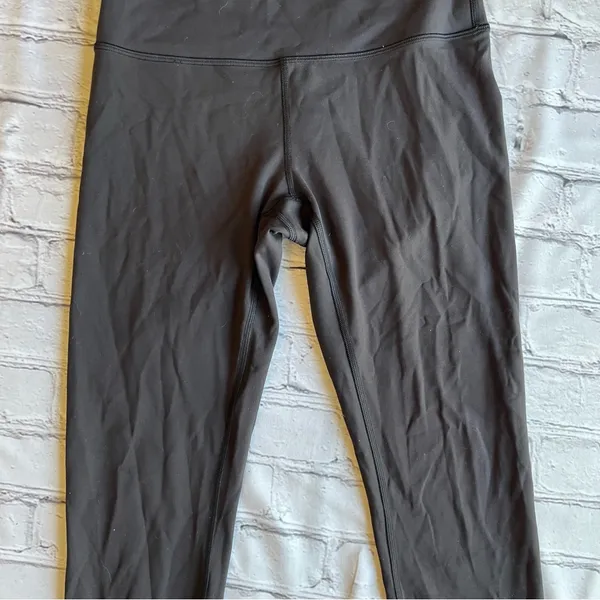 Lululemon Women’s Black Crop Leggings High-Rise Size 6 Athletic Athleisure EUC - Image 5