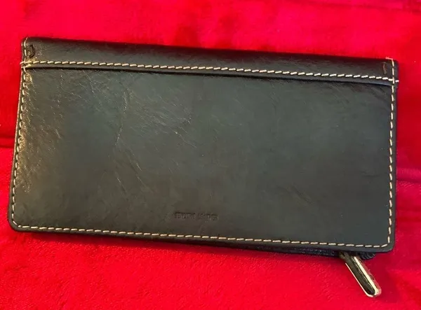 A Very Cute Soft Leather Black Fossil Wallet - Image 2