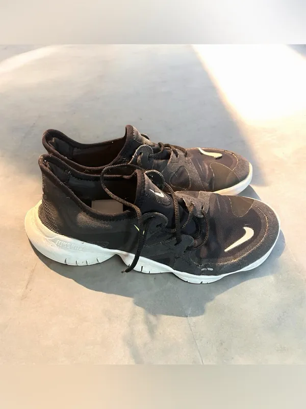 Nike Free RN 5.0 Volt Womens 7.5 Black Running Shoes Sneakers AQ1316-003 Fair - Image 3