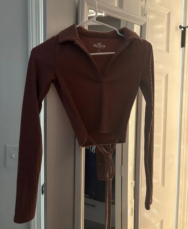 Hollister Wrap Sweater - Image 3
