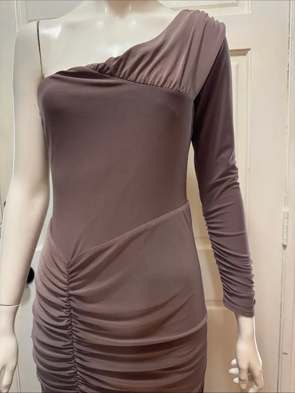 Club L London Brown Ruched Twist Bardot Maternity Midi Dress One-Shoulder Size 8 - Image 2