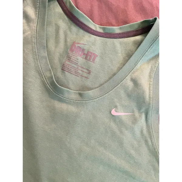 Nike Dri-Fit Women's Green tank top X-Large XL - Image 5