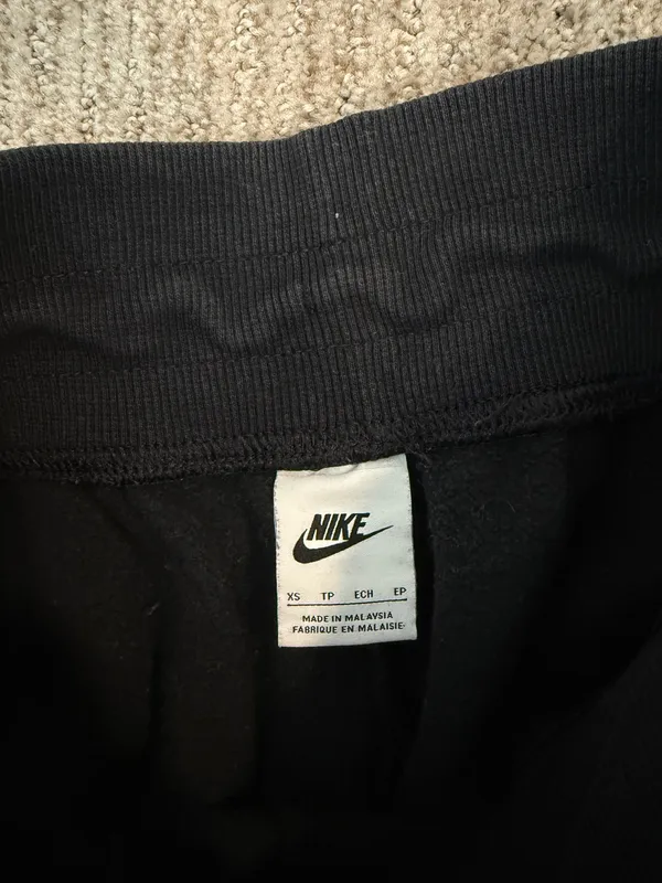 Nike sweatpants  - Image 3