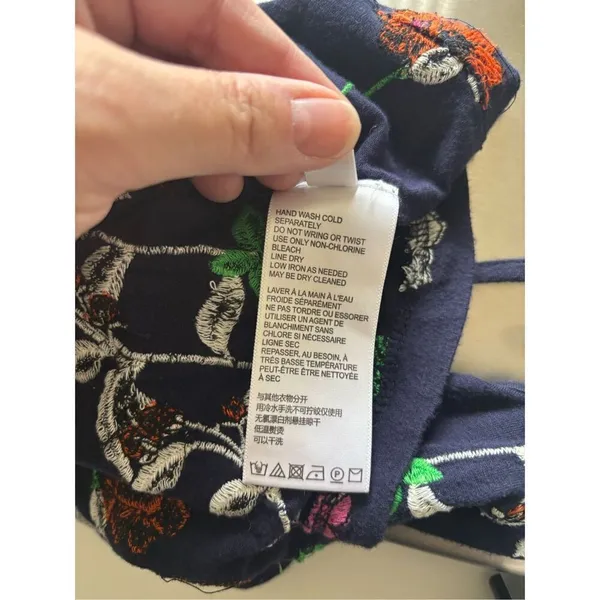 Anthropologie Kellen Floral Embroidered Cami Tank Navy Spaghetti Strap Top XS - Image 4