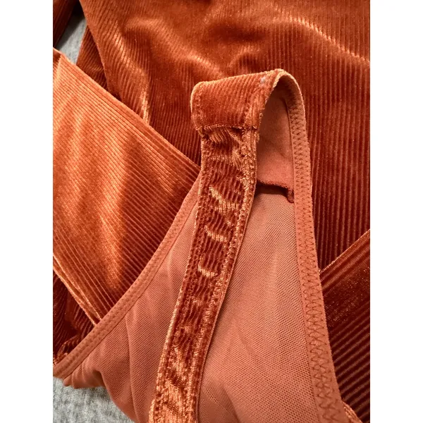 Out From Under Urban Outfitters Rust Ribbed Velvet Cutout Long Sleeve Bodysuit S - Image 4