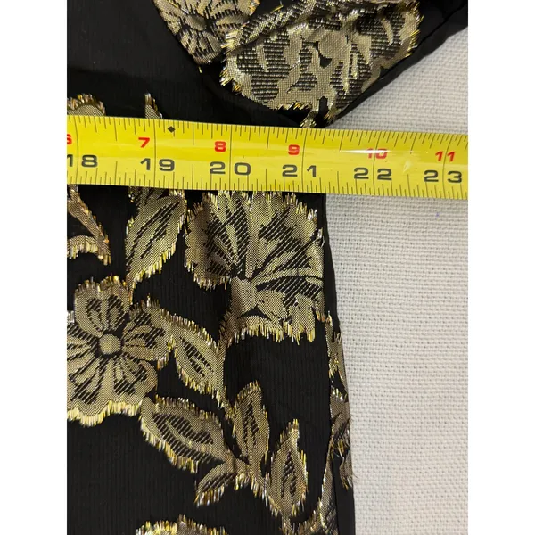 Ann Taylor Black & Gold Vneck top size medium - Image 7