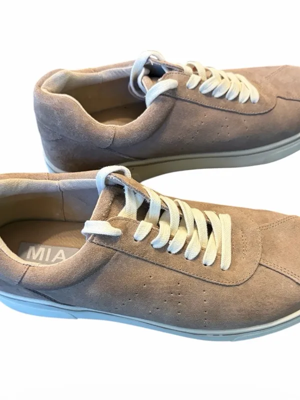 MIA Women’s Sprint Sneakers Neutral Stone Suede Upper with Low Platform Sole 9M - Image 2