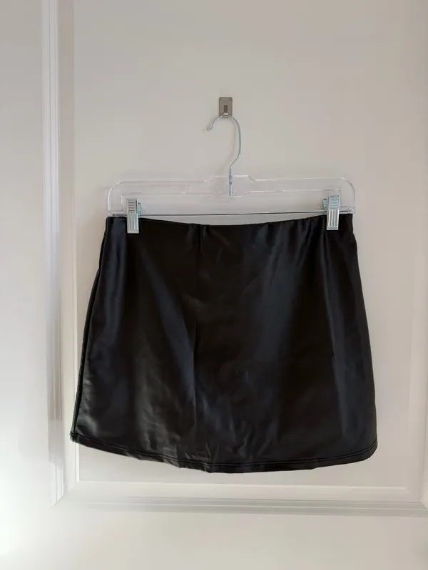 Windsor Black Faux Leather Skirt - Image 4