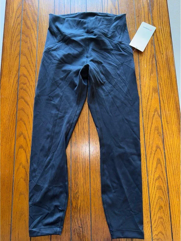Lululemon Instill High Rise 25” Black Size 8 NWT - Image 3