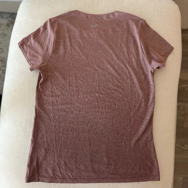 Nike Womens Pink Ombré workout top in size medium - Image 2