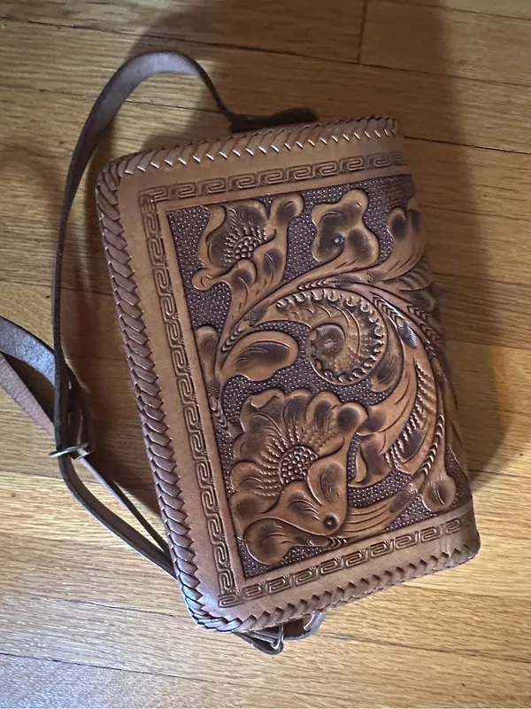 Vtg Hand Tooled Leather Mexico Stamped Crossbody Bag - Image 11