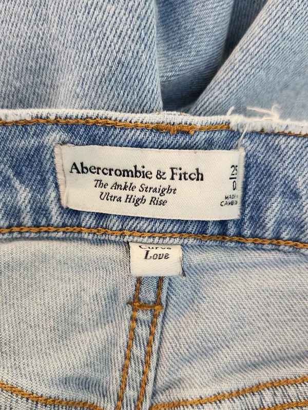 Abercrombie & Fitch Light Wash Ultra High Rise Ankle Straight Jeans Size 0 - Image 11