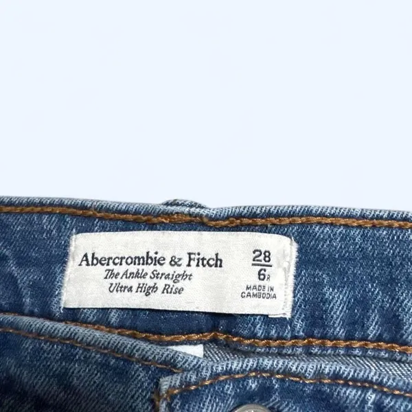 Abercrombie & Fitch - Image 2