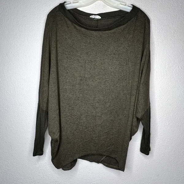 EE:Some‎ Top - Image 7