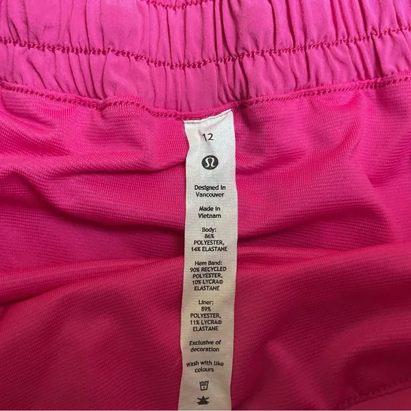 NWOT Lululemon Hotty Hot Low Rise Lined Short 2.5" Purple Highlight Size 12 - Image 7