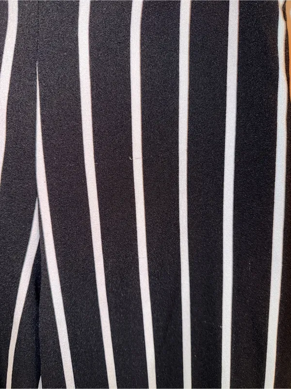 Day To Day Striped Wide-Leg Crop Pants - Black & White - Image 4