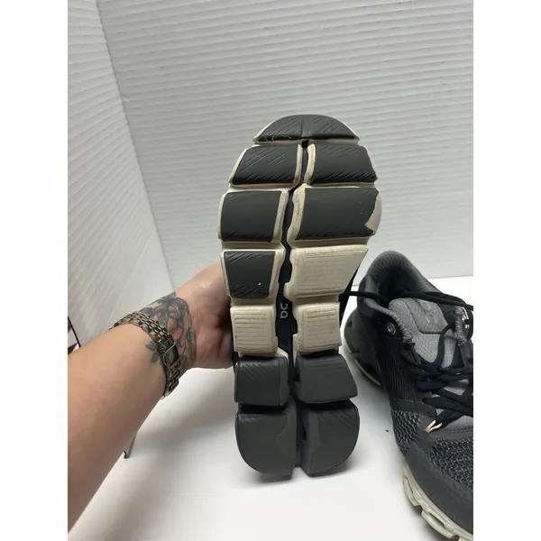 ON Women's Cloudflyer Running Sneaker Shoes Black White Size 6 Medium - Image 5