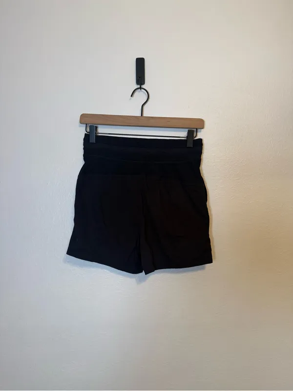 Lululemon Dance Studio High-Rise Short 3.5"‎ Black - Image 3
