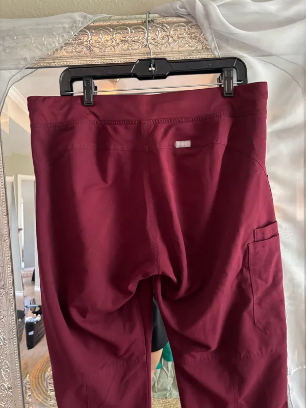 FIGS Scrub Pants Kade Cargo - Image 4