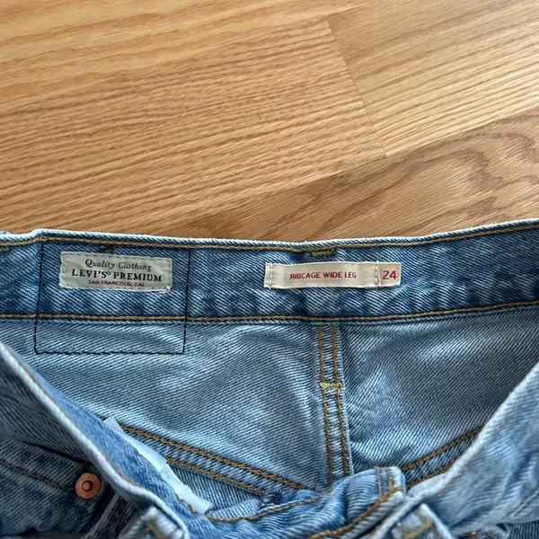 Levi’s Women's Jeans - Image 3