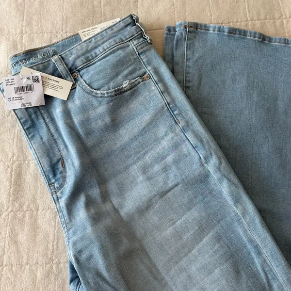 Women’s American Eagle Jeans - Image 10