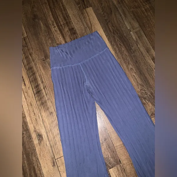 Blue Ribbed Flare Pants by aerie classic casual comfy Nwot 55$ spring - Image 4