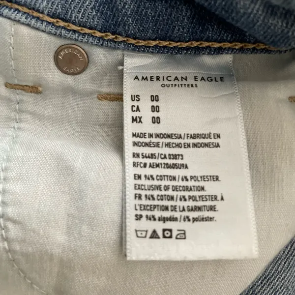 AMERICAN EAGLE High Rise Distressed Denim Mom Shorts Comfort Stretch Size 00 - Image 8