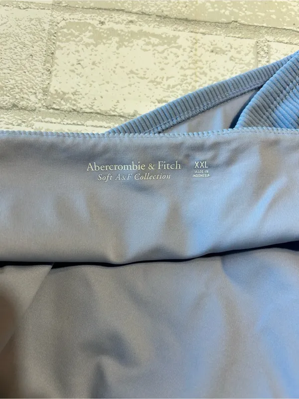 Abercrombie and Fitch Light Blue Ribbed Coastal Halter Top - Image 3