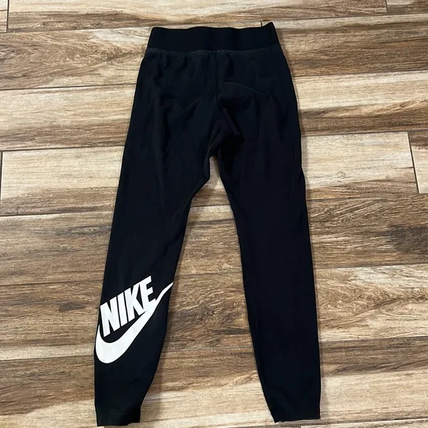 Nike black Nike logo leggings - Image 3