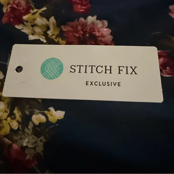 Nine Britton Stitch Fix Silvia Back Detail Knit Top in Navy Medium NWT‎ - Image 5